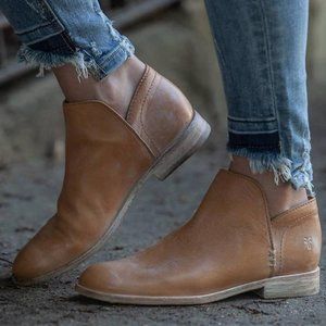 Frye Elyssa Shooties Size 8 Tan